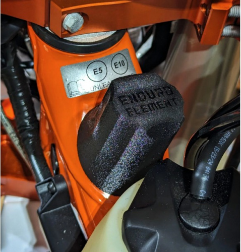 фото Пыльник маслобака EnduroElement KTM 24г+ TBI E2-CAP24-BK ,  , , 