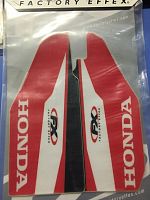 фото Наклейка на защиту вилки Factory Effex Honda CR80/85 CRF150R  08-40302