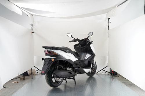 Скутер Vento Z1 - 300cc (replica Kawasaki J300) J1-White , фото 12 фото Скутер Vento Z1 - 300cc (replica Kawasaki J300) J1-White , , , фото 12